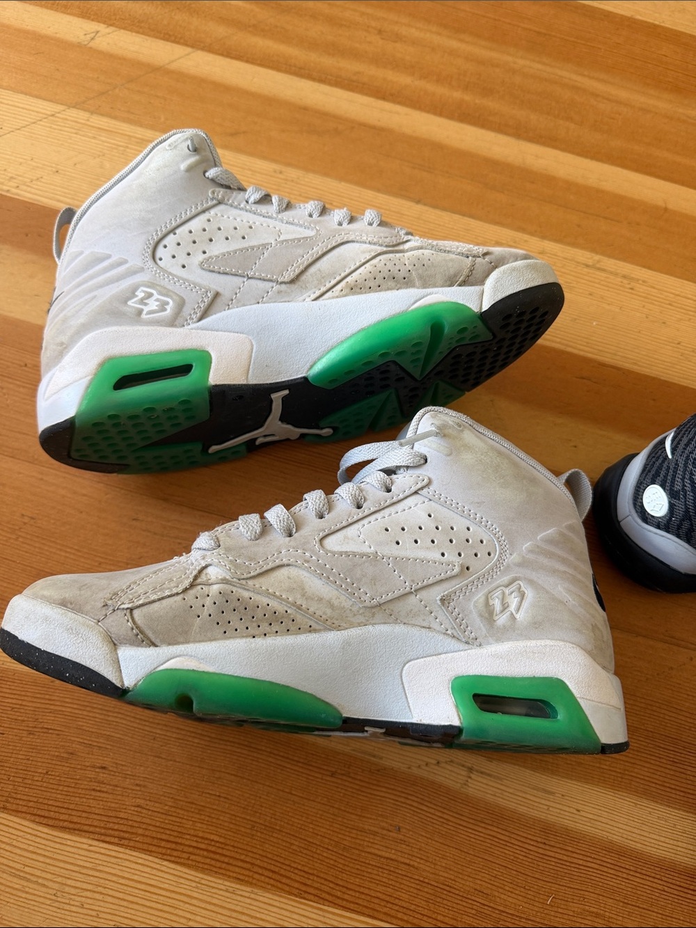 Bundle 2 pairs Nike air athletic court shoes - Picture 9 of 14